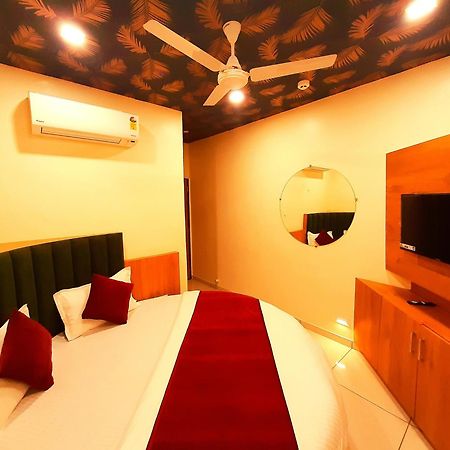 Hotel Suncity Ahmedabad Bagian luar foto