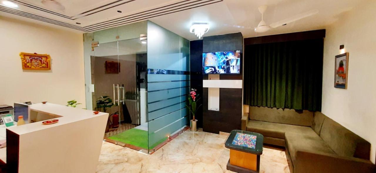 Hotel Suncity Ahmedabad Bagian luar foto