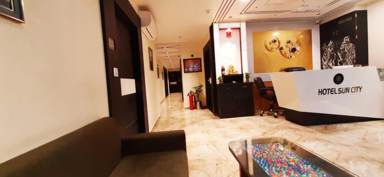 Hotel Suncity Ahmedabad Bagian luar foto