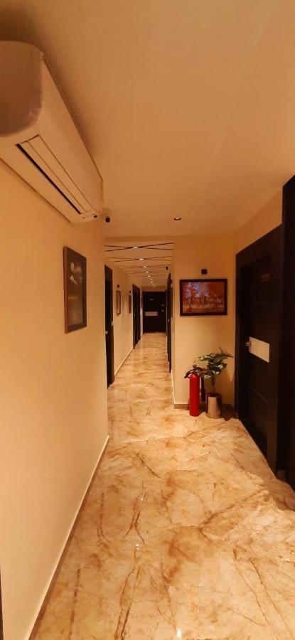 Hotel Suncity Ahmedabad Bagian luar foto