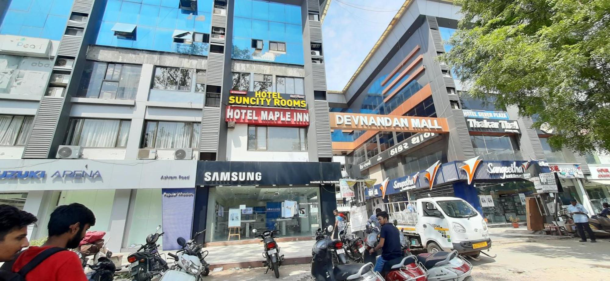 Hotel Suncity Ahmedabad Bagian luar foto